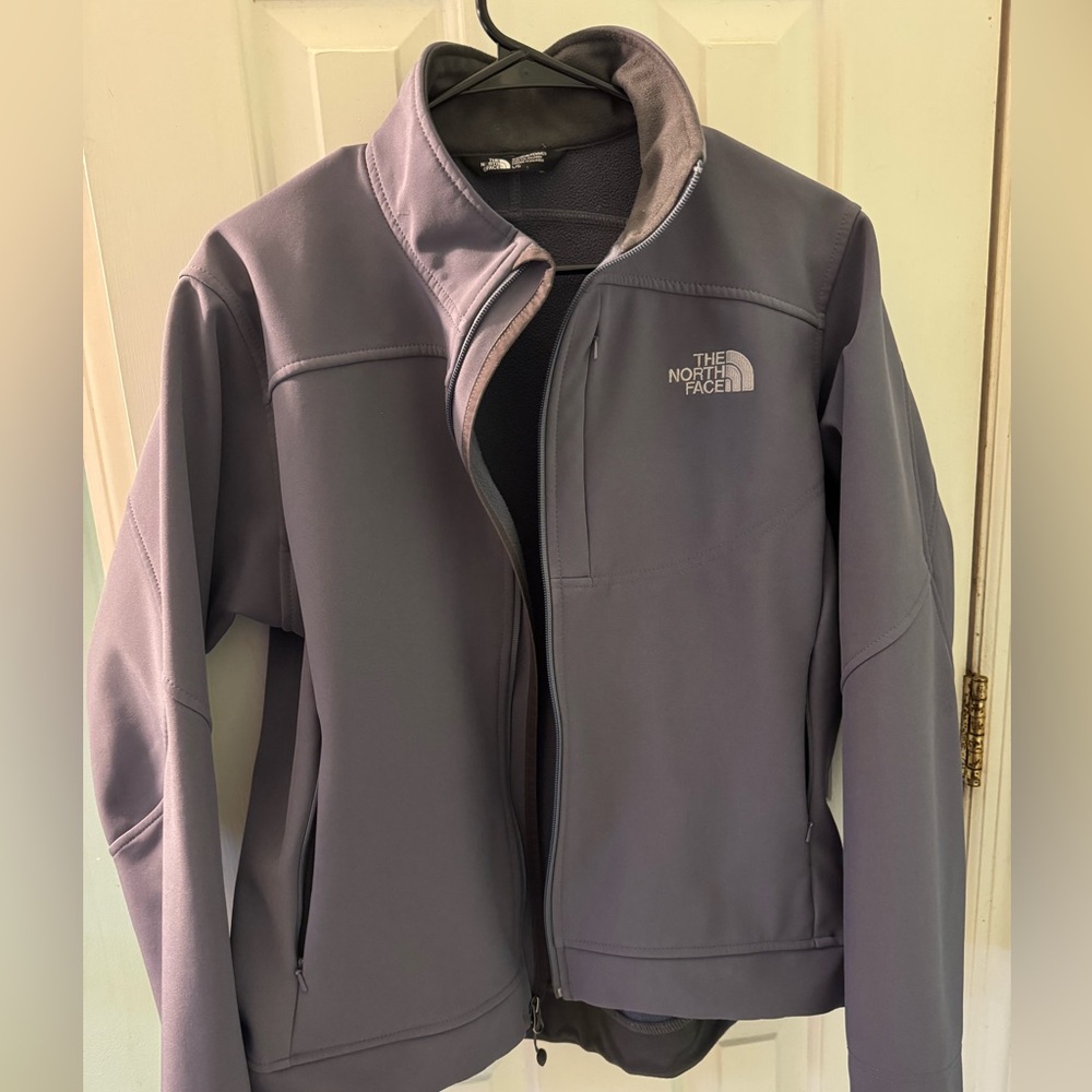 Large women’s northface jacket